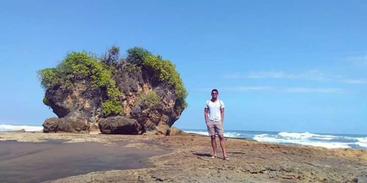 Anik Homestay & Dormy Batukaras ภายนอก รูปภาพ